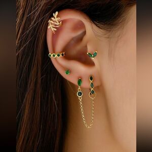 Green diamond stud earrings S346